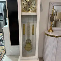 ساعت ایستاده بسیار تمیز