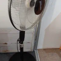 پنکه ایستاده