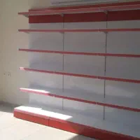 قفسه با لیبل ساده و پشت گونیا