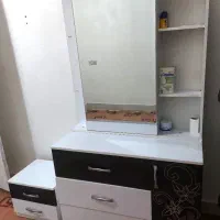 سرویس تخت خواب دو نفره و میز آرایشی چهارکشابه