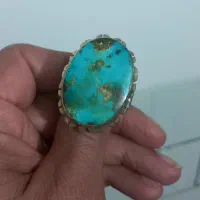 یک عدد انگشتر فیروزه ناب و کلکسیونی و خاص