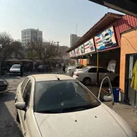 به تعدادی نیروی کارواش نیازمندیم|استخدام سرایداری و نظافت|کرج, شاهینویلا|دیوار