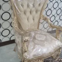 مبل ۹ نفره سلطنتی در حد نو به همراه کاور رو|مبلمان خانگی و میز عسلی|سیرجان, |دیوار