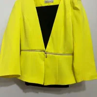 تعدادی لباس نو