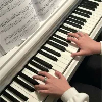 تدریس حرفه ای  پیانو خصوصی در منزل شما، مدرس خانم