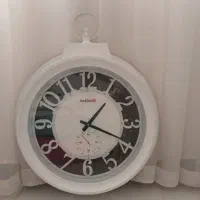 ساعت دیواری