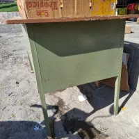 میز کار فلزی سالم