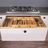 جا قاشقی داخل کابینتی چوبی