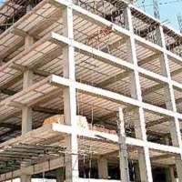 استاد بنا به همراه شاگرد