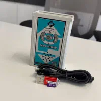 دستگاه پخش موسیقی سرویس بهداشتی، آسانسور، راهرو