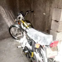 فروش موتور هندا ۱۲۵ مدل ۸۳در حد ۱۴۰۴