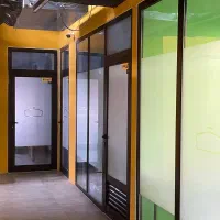 فضای کار اشتراکی کیهان|اجارهٔ کوتاهمدت دفتر کار و فضای آموزشی|قم, پردیسان|دیوار