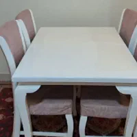 میز نهار خوری چوبی کاملآ سالم