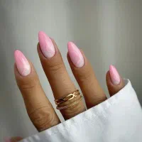 کاشت ناخن با تخفیف