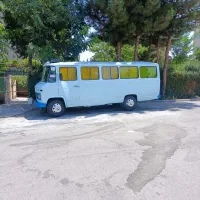 مینی‌بوس دربستی