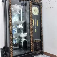بوفه وساعت ایستاده