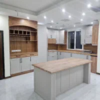 تولید کننده انواع کابینت های نئوکلاسیک و هایگلاس