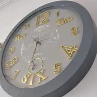 ساعت دیواری شیک درحد نو