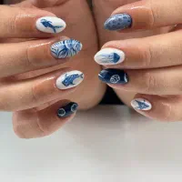استخدام فوری ناخنکار حرفه ای/حقوق ثابت۱۵-۲۰ میلیون|استخدام درمانی، زیبایی، بهداشتی|تهران, نیاوران|دیوار