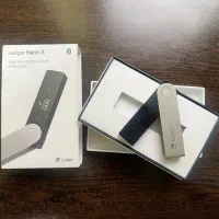 کیف پول سخت افزاری برند Ledger Nano X|قطعات و لوازم جانبی رایانه|تهران, فدک|دیوار