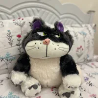 عروسک گربه لوسیفر