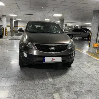 کیا اسپورتیج ۲۰۱۲ بی رنگ