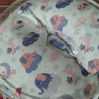 آغوشی و بالش شیردهی