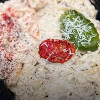 گریل کار و پاستا زن