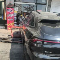 شاگرد مکانیک ماهر برای تعویض لنت