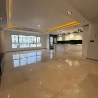 ۱۳۰متر/۳خواب/۲پارکینگ سندی/۵ساله/عیان نشین کوثر