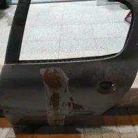 در پژو 206 عقب سمت راننده