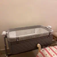 گهواره برقی کنار مادر نو