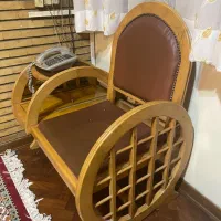 میز قدیمی چوبی تلفن