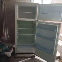 یک یخچال با مبل۷نفر