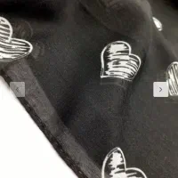 شال مشکی سفید طرح قلب فقط یکی مونده|لباس|کرمان, |دیوار