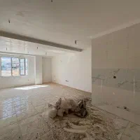 واحد 102متر/بر خیابان/پارکینگ بدون مزاحم