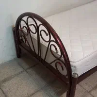 تخت خواب وتشک یکنفره