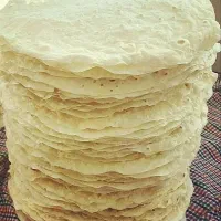 خانم جهت پخت نان تیری