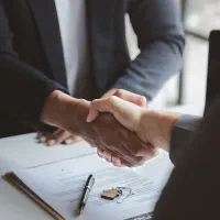 بازاریاب با در آمد ۱۰۰ تومان در ماه