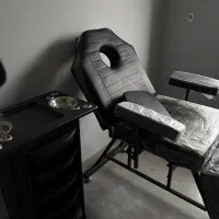 تخت تتو ،ماسار، فشیال، مژه با میز ترولی فلزی