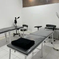 تخت مژه چمدانی هشت پایه|آرایشگاه و سالن‌های زیبایی|خمینی‌شهر, |دیوار