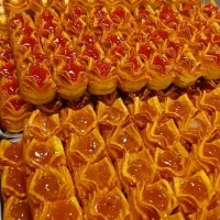 کارگرساده وردست خشکار فروشنده قنادی