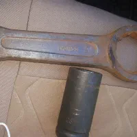 آچار رینگ فشار قوی 50 و بکس فشار قوی بزرگ 28|ابزارآلات|زنجان, |دیوار