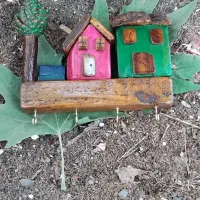 جاکلیدی چوبی طرح کلبه|صنایع دستی و سایر لوازم تزئینی|نیشابور, شهرک ولیعصر|دیوار