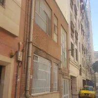 ۵۱۰مترساختمان۴طبقه۳واحدی هرطبقه۲۴۵بنا
