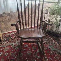 صندلی راک و قالیچه
