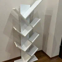 کتابخانه چوبی سفید