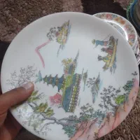 بشقاب و پیش دستی