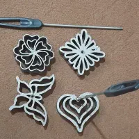 ۴عدد قالب شیرینی کاملا نو به همرا دوتا دسته قالب