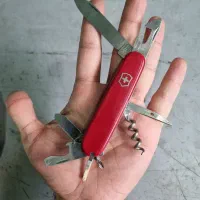 چاقو چندکاره ویکتورینوکس سوییس